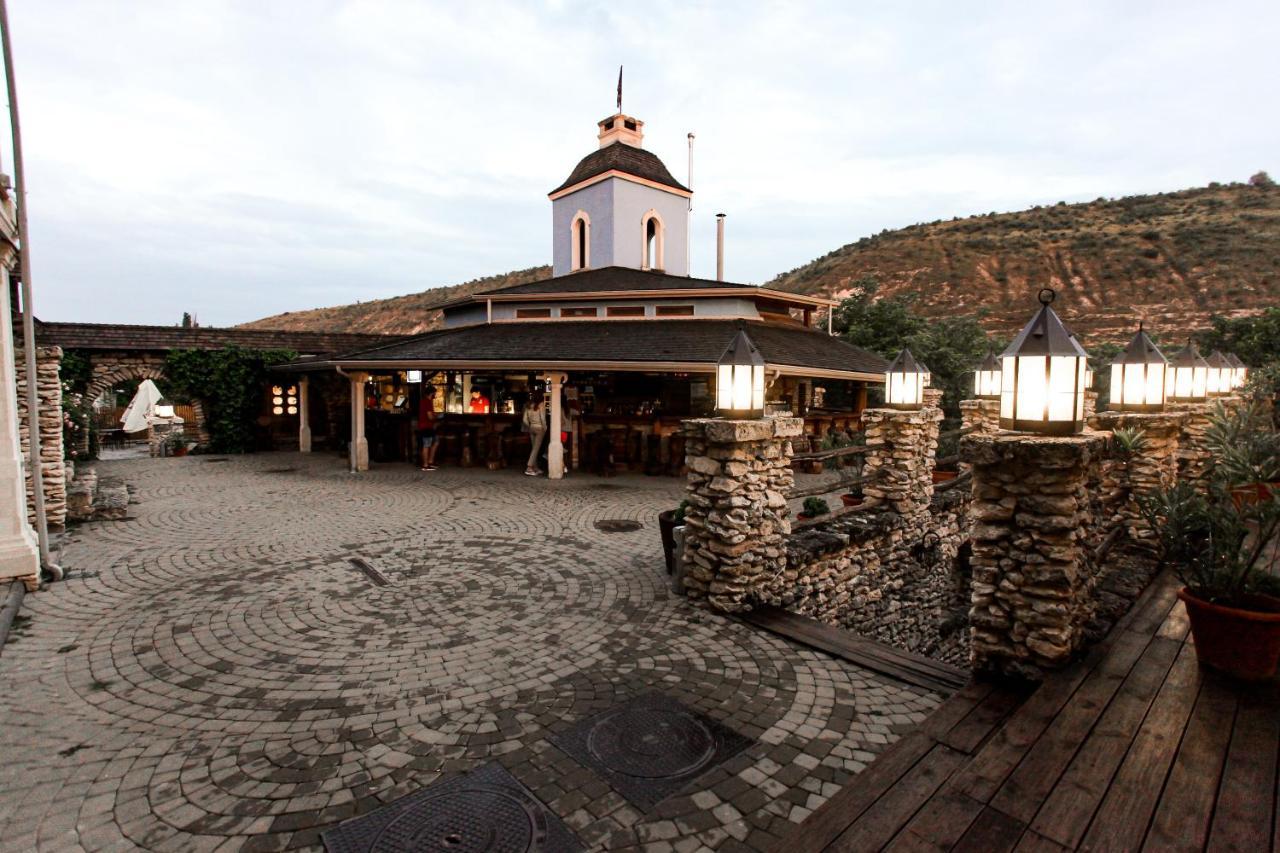 Vila Etnica Trebujeni ภายนอก รูปภาพ