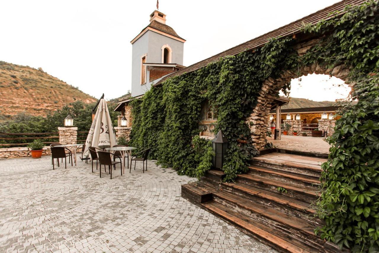 Vila Etnica Trebujeni ภายนอก รูปภาพ